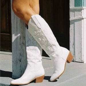 Billini Urson Boots White